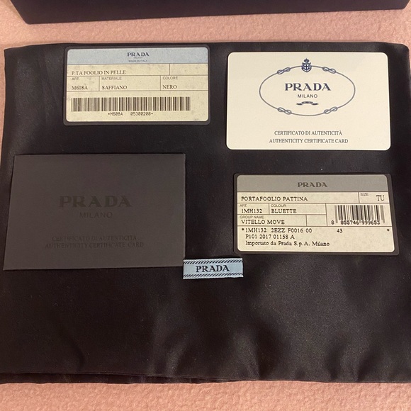 Authentic Prada wallet Blue - Picture 6 of 8